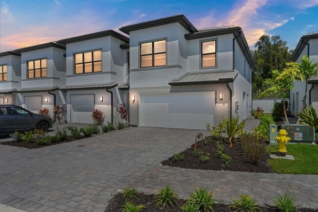Foto del edificio - Spacious 3BR Townhome in Bonita Springs