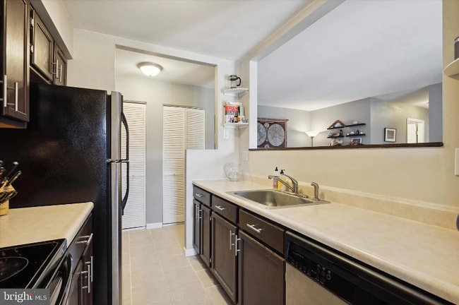 Photo - 2319 Pond View Dr Apartment