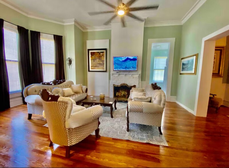 Primary Photo - 123 W Gwinnett St