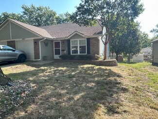 Building Photo - 1820 SW 6th St