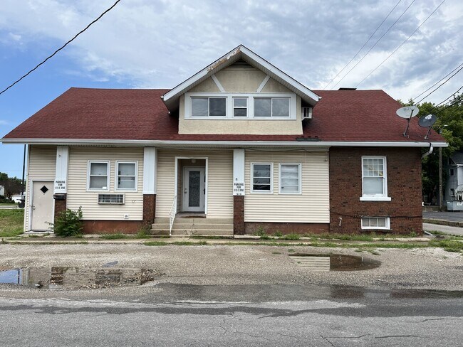 Building Photo - 515 W. Vine St. Apt C