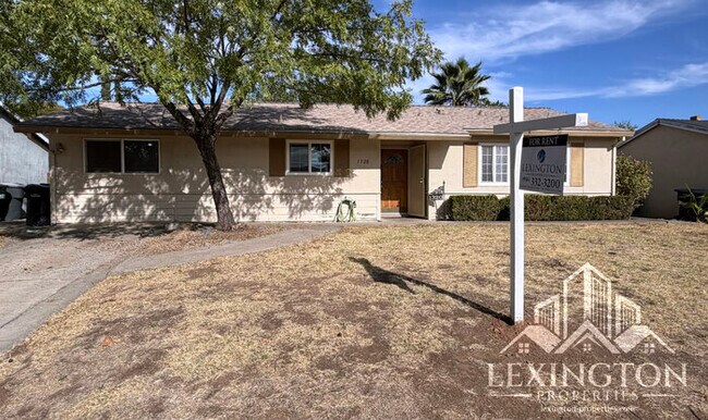 Foto del edificio - Charming 4-Bedroom Home in Arden-Arcade with Spacious Yard & Convenient Location