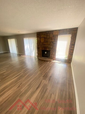 Foto del edificio - 3162 High Meadow Dr