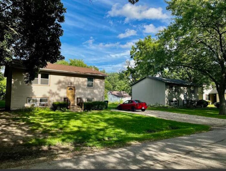 Primary Photo - 332 Maplewood Dr