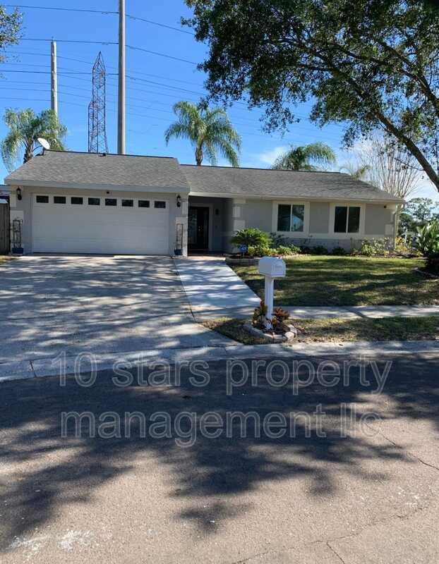 Primary Photo - 206 Sandwater Ln