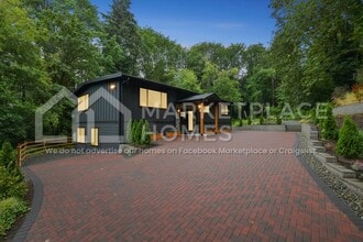 Building Photo - 2032 N Castle Way