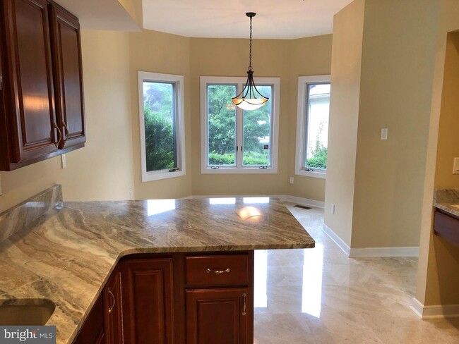 Foto del edificio - 325 Overlook Ln