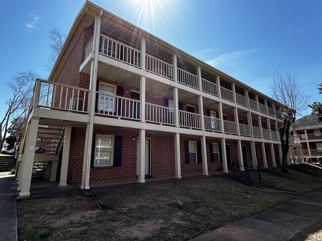 Foto del edificio - 250 Elm St