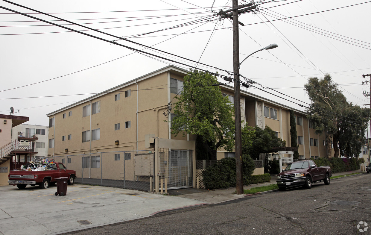 Building Photo - 434 East 17th Street