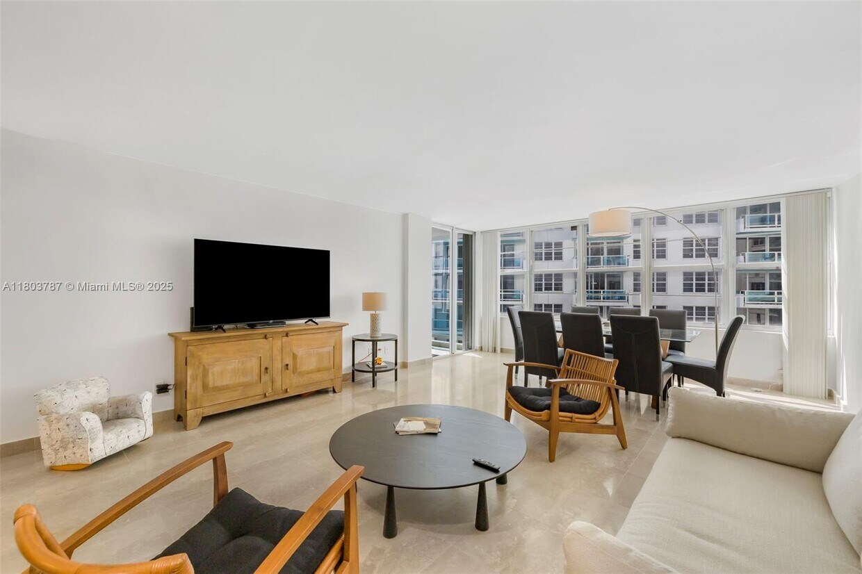 Foto principal - 5151 Collins Ave