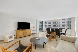Building Photo - 5151 Collins Ave
