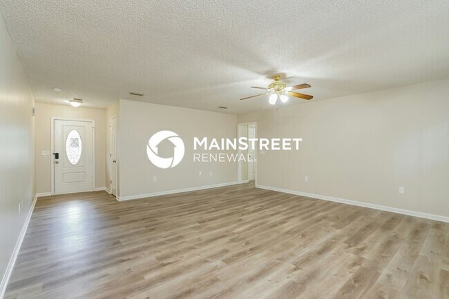 Foto del edificio - 3 Bedroom Pet-Friendly Home in GREEN COVE ...