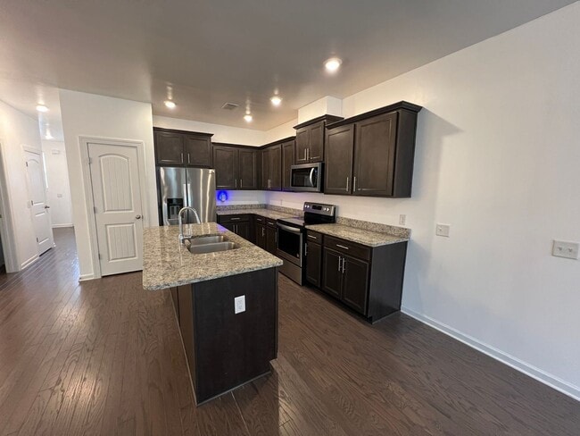 Building Photo - 3 br, 2.5 bath House - 3125 Defilade Dr.