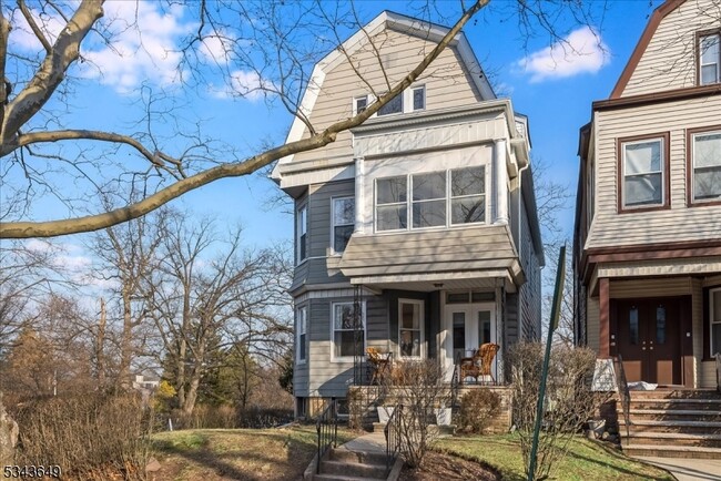 Building Photo - 211 Hillside Ave