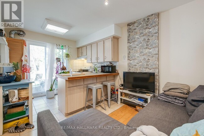 Photo du bâtiment - 96 Hertle Ave