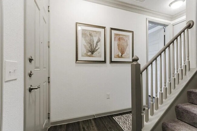 Building Photo - Luxe Living: Upscale Apartments for the Mo...
