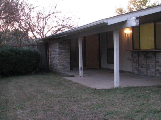 Building Photo - 6508 Chinaberry Trail