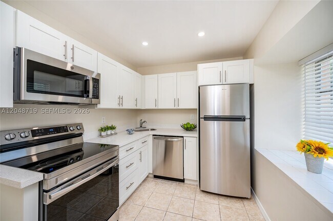 Foto del edificio - 7705 SW 86th St