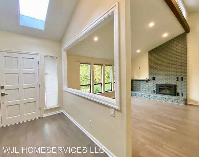 Foto del edificio - 4 br, 3 bath House - 12911 SE 45th Lane