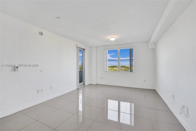 Foto del edificio - 1830 Radius Dr