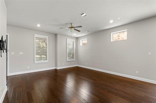 Foto del edificio - 1323 Bailey Ln