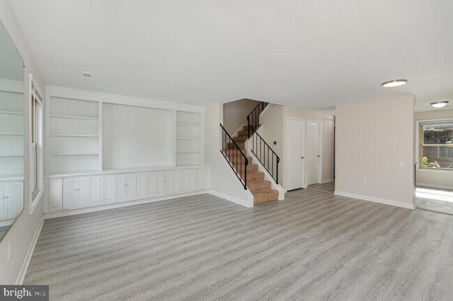 Building Photo - 1746 Dogwood Dr