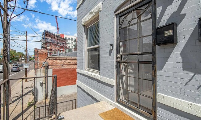 Foto del edificio - 121 E 8th Ave