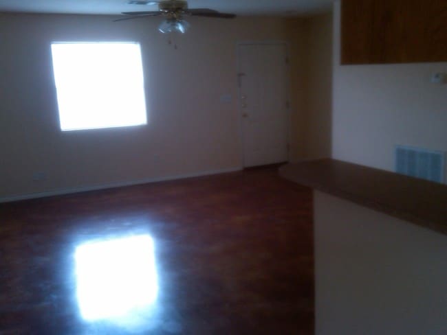 Building Photo - 2249 Ridgeview Dr
