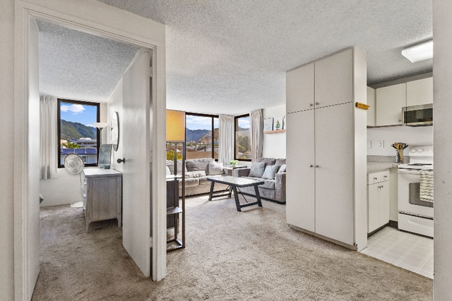 Building Photo - 909 Coolidge St