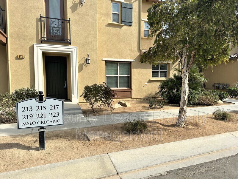 213 Paseo Gregario, Palm Desert, CA 92211 Condo for Rent in Palm