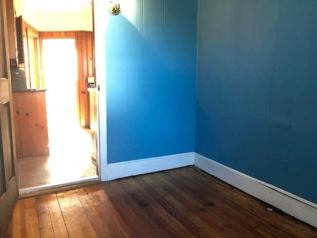 Building Photo - 122 Williams Ave