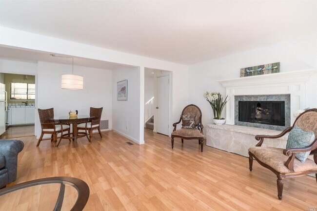 Foto del edificio - 21 Yarrow Ln