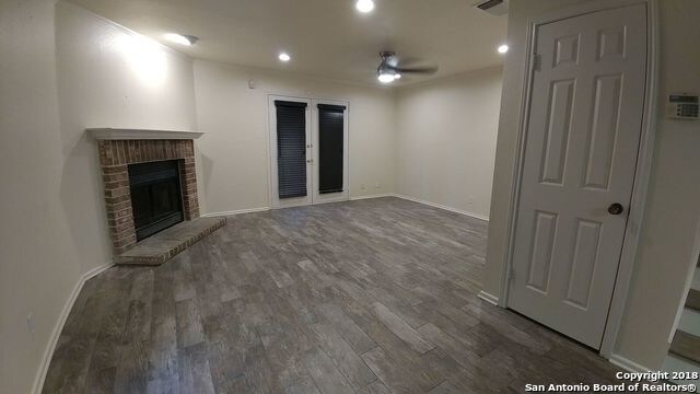 Building Photo - 10955 Wurzbach Rd