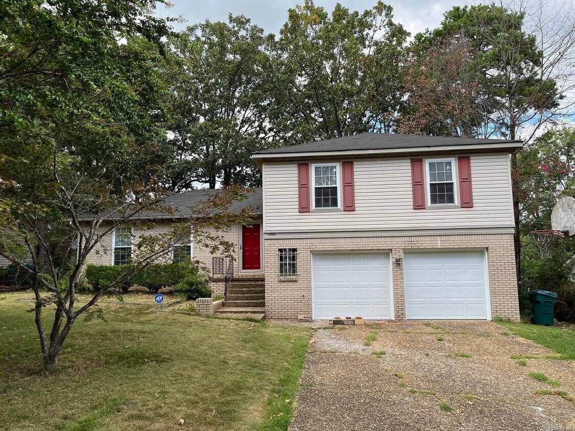 Primary Photo - 10006 Charterhouse Rd