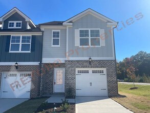 Building Photo - 120 Fernbank Dr