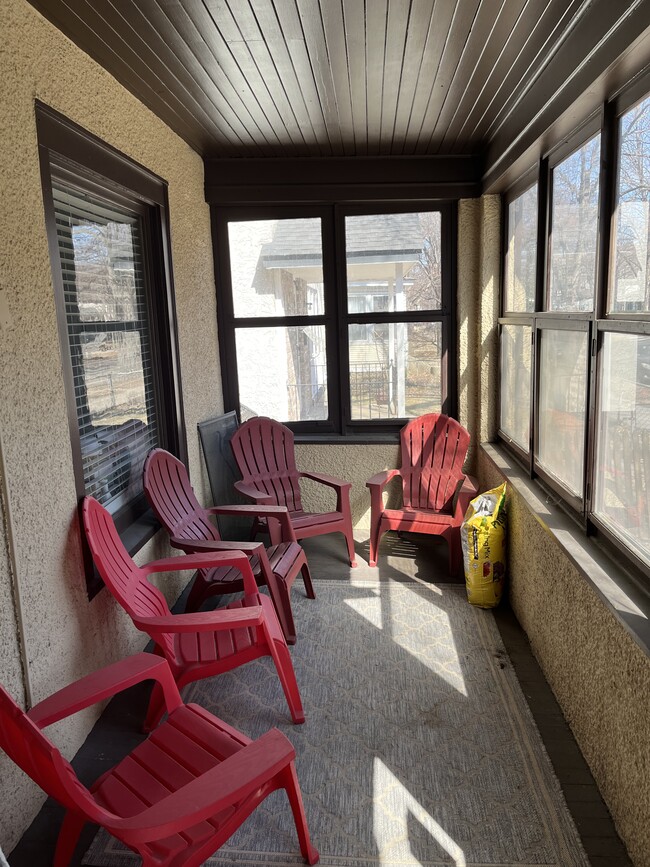 Large 3 Seasons Porch - 2744 Fremont Ave S