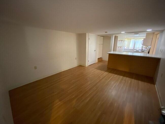 Foto del edificio - 3715 Sierra Dr