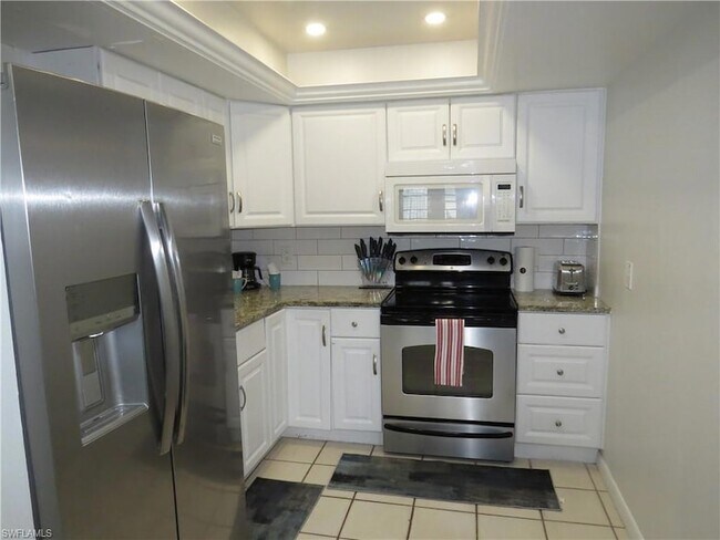 Foto del edificio - 717 95th Ave N