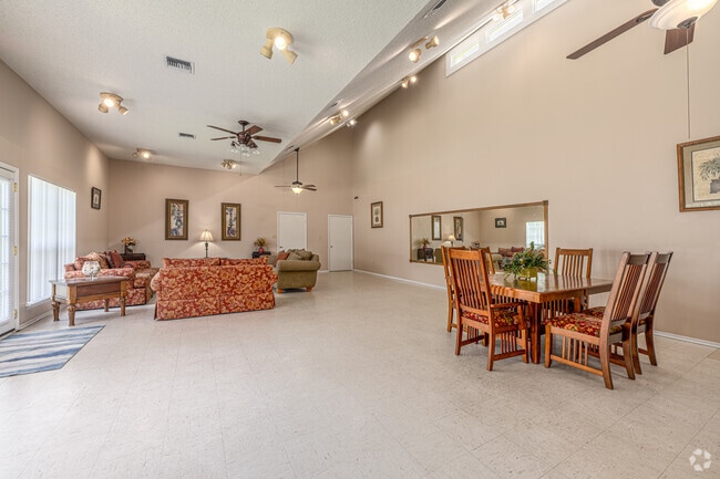 Clubhouse - Pines on the Bay Apartments