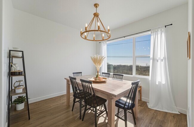 Foto del edificio - 1007 E Midship Wy