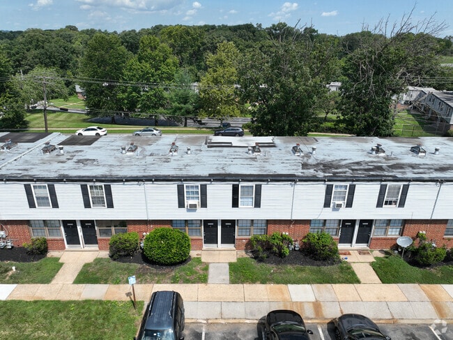 3D Exterior - Riverview Townhomes
