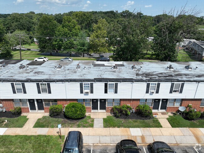 Exterior 3D - Riverview Townhomes