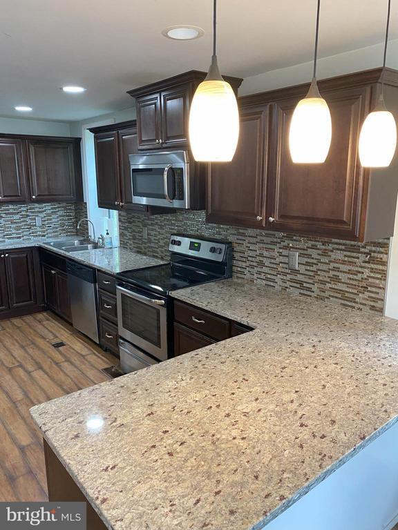 Foto del edificio - 7097 Union Deposit Rd