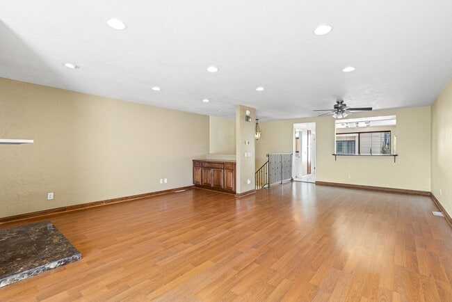 Foto del edificio - Beautiful 2Br / 2.5Ba Townhome In La Costa!! Call For Showing! 3D Tour Available!