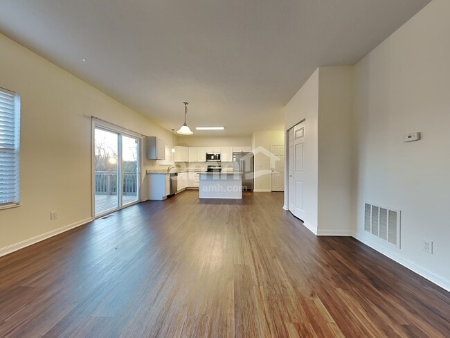 Building Photo - 735 Norbie Dr