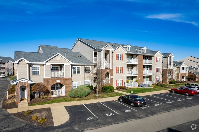 Building Photo - Foxmoor Apartments and Condominiums