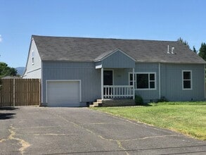 Building Photo - 1346 Dixie Ln