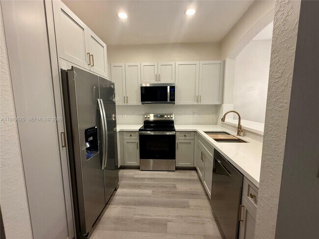 Building Photo - 2511 SW 99th Way