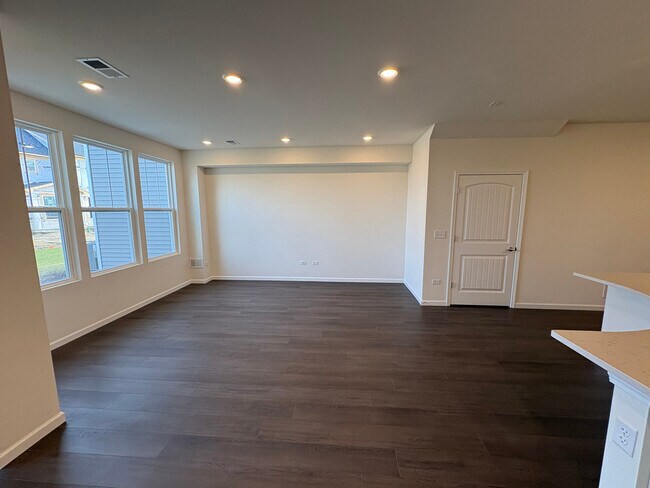 Foto del edificio - 2208 Ryegrass Ln