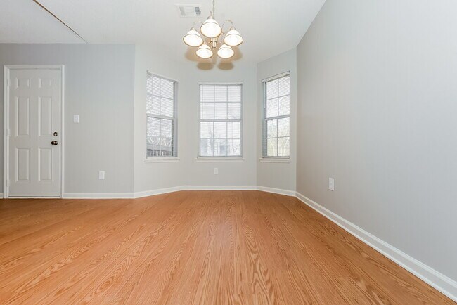 Foto del edificio - 1582 Glynn Ct